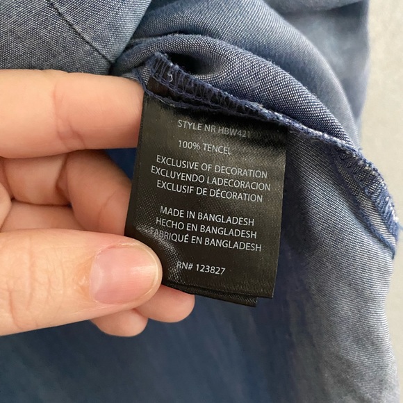 Harve Benard Denim Top Womens Size Small Blue 100% Tencel Roll Tab Sleeves - Picture 9 of 10